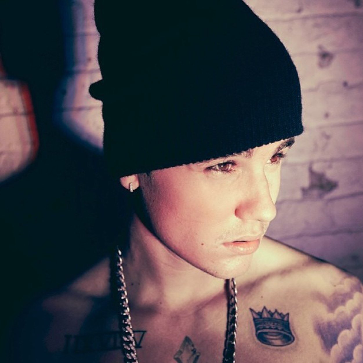 - lol he's 19 with 5 number one albums -