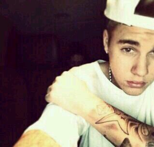 R U A BELIEBER OR NAHHHH?? :) #YMCMB