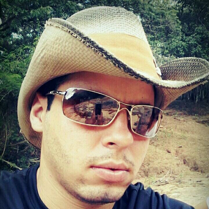 andresouza855's profile picture. 