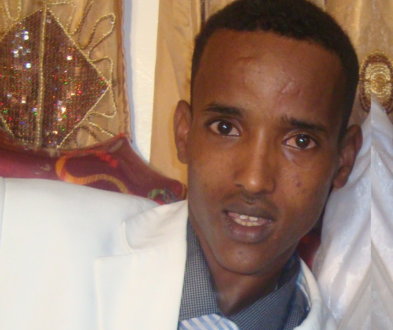 abdiaziz alinour ahmed somalilander  
ICT university  DEGREE  
i have more self study multimedia journalism and  live in hargaysa somaliland