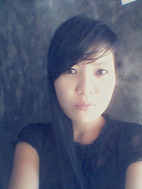 Luv God ,, Luv Dad n Mom ,, Luv brother n sister, n Luv someone ... :) :*