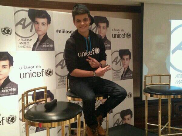 @PauliSiempre @Tecomoabesos_.Cuenta Oficial Club Fans Extremadura De  A/\∞.  MÁS QUE UN ÍDOLO UNA FORMA DE VIDA\\. ENAMORADAS DE @AbrahamMateoMus♥~
