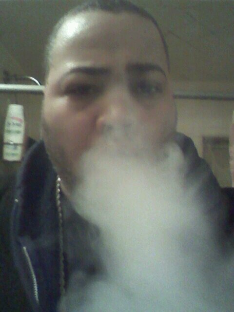 GaryBJr's profile picture. what????