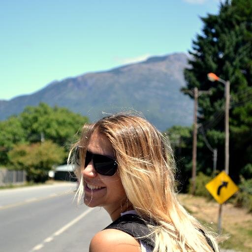 MalenaaSanchezz's profile picture. .. Estudiante de Arquitectura, hincha de C.A.y.B.C. y Anti Kristina ..