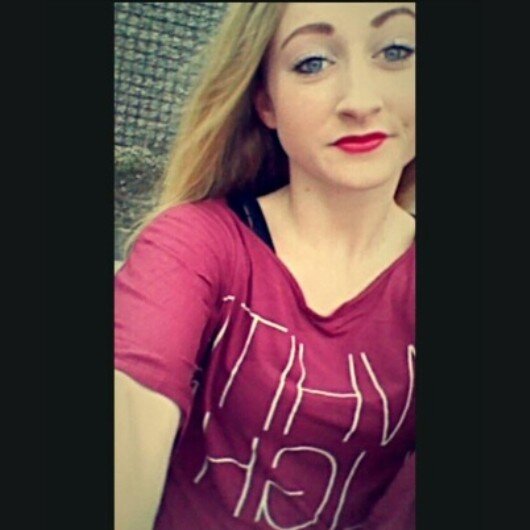 15 jaar - havo 3 - handbal - hoi mangal love you x @Jeltsjehofman. ik hou van je xrixt
