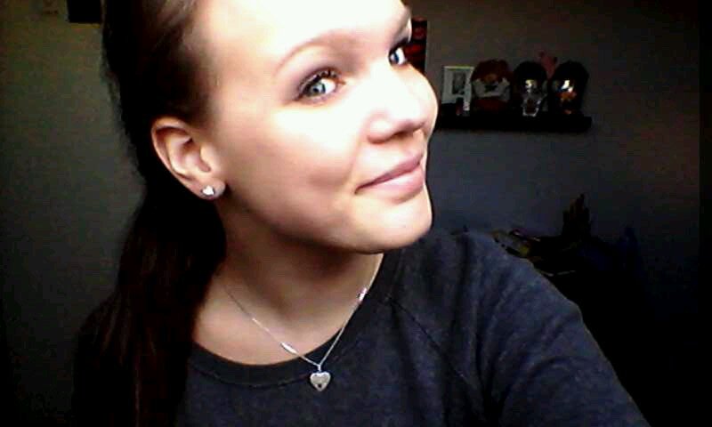 stay strong, always !♥ pretty young thing. don't forget : always smile , no matter what .zusjee: Stefanie, bestee en zus : Jalees.... be crazy, normal is boring