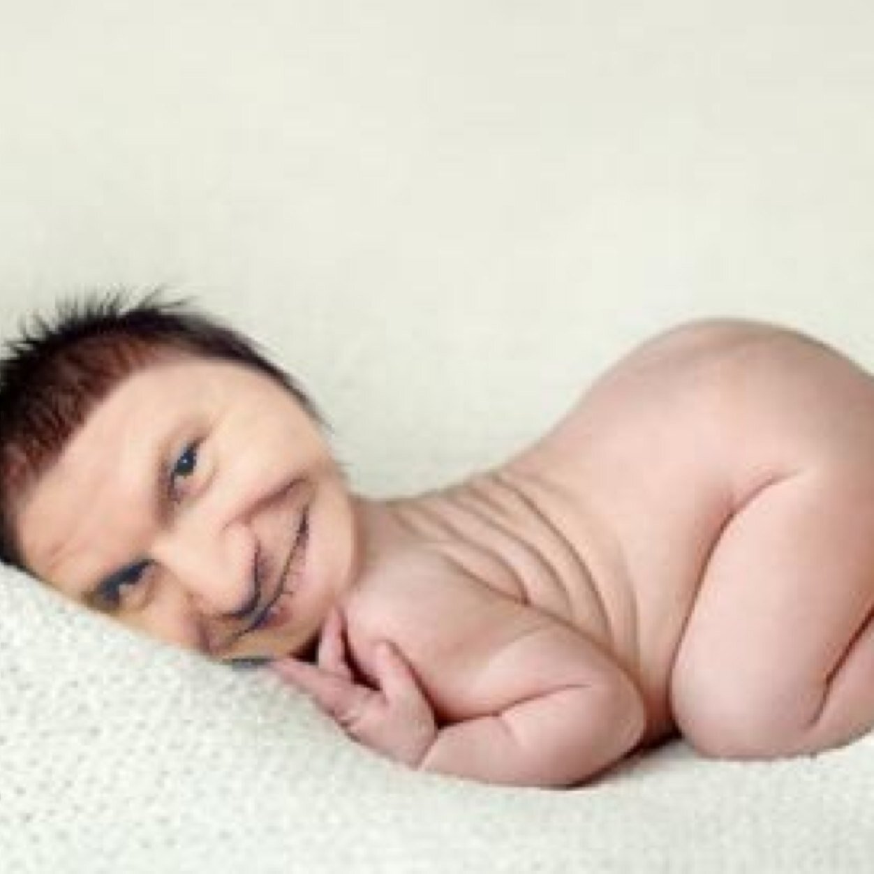 KimSmth2's profile picture. patricks nipple joes foot
