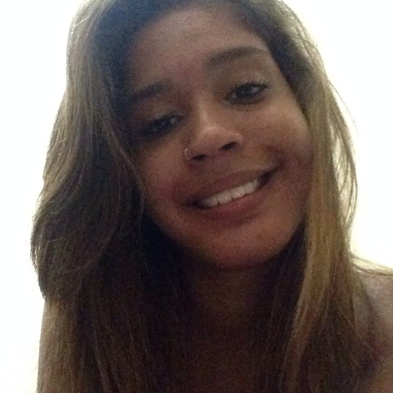 Sagitariana, 16 anos.