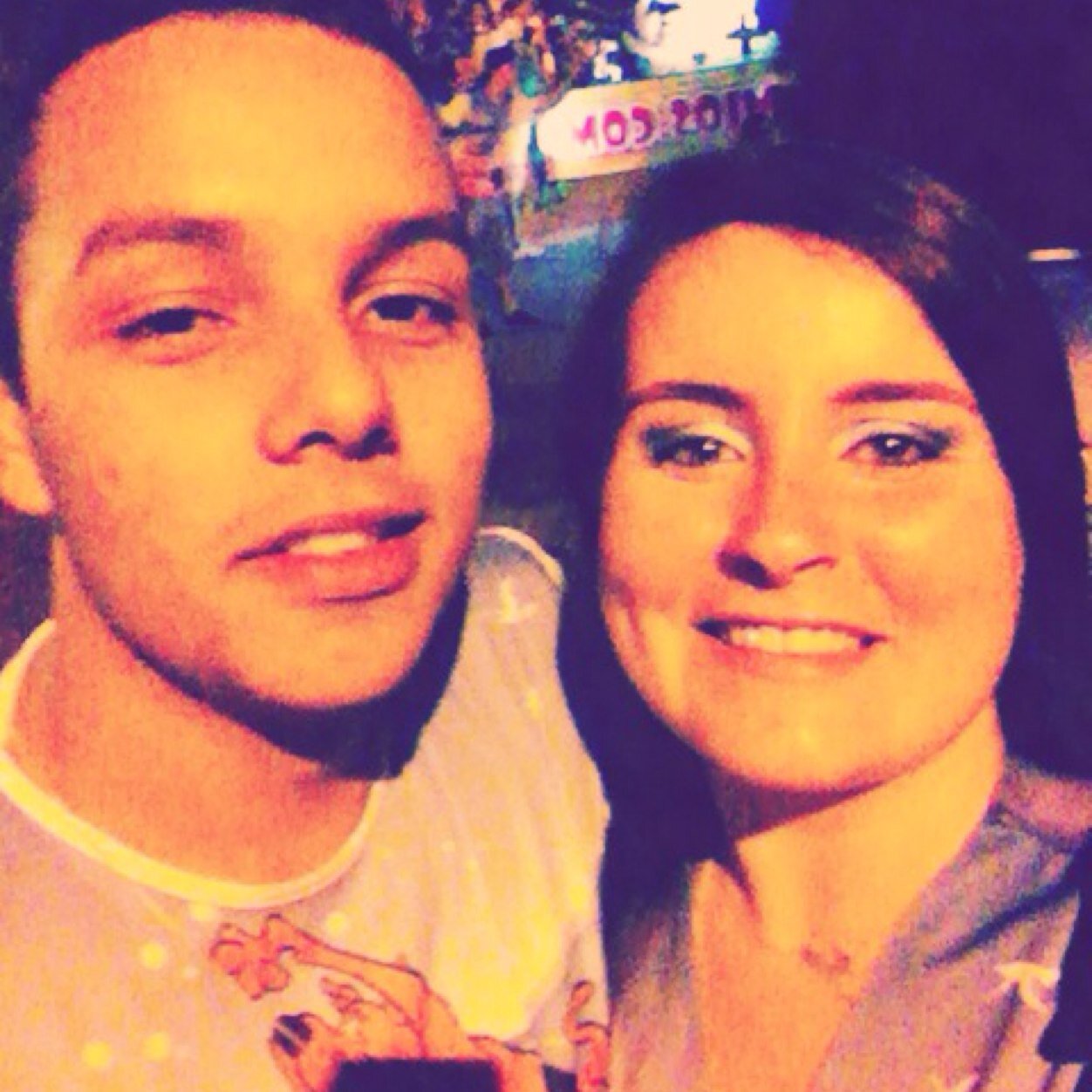 17 anos, escorpiana, ciumenta e amo  meu gordo @brainervanglon!