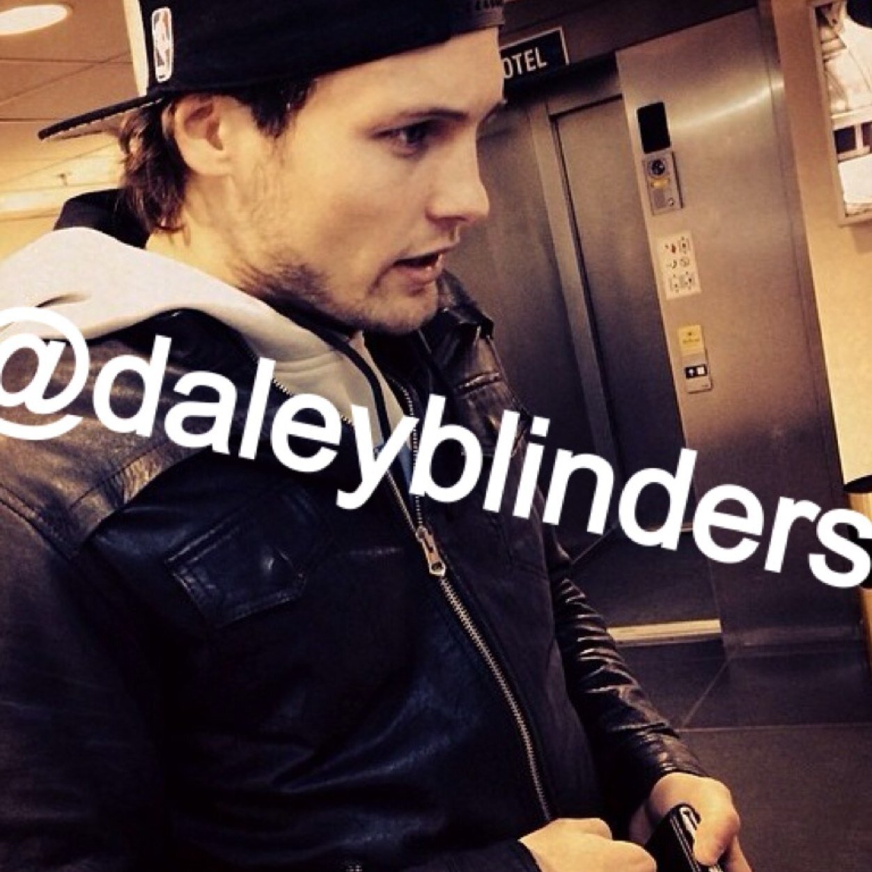 Het Daley blind fan account op twitter!|| volg ons voor leuke tweets over ajax en natuurlijk over onze held! @blinddaley || Begonnen op: 21-3-14||