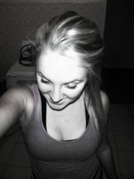 tella0e's profile picture. 