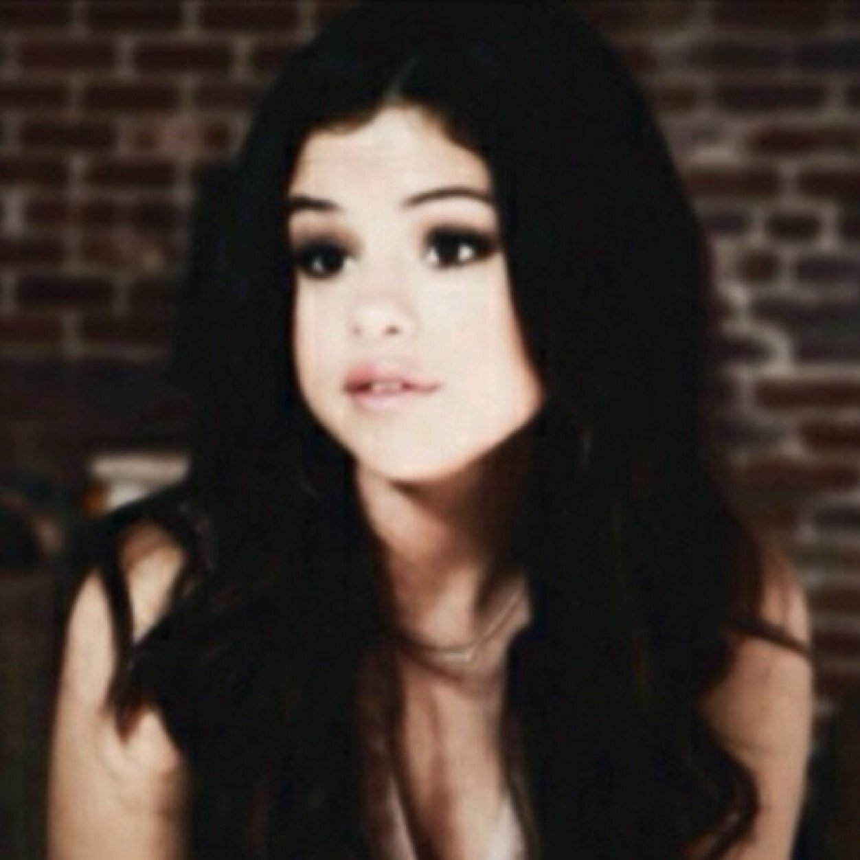oi pessoa, te dei um free follow, não precisa seguir aqui. só retribua seguindo a @Iittlebeliar pfvr? ♡ boa sorte com seu fc!
