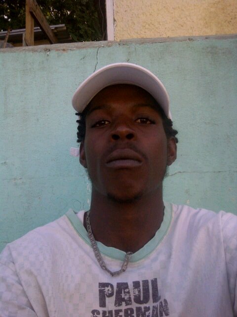 Its all about ur pose Entertainer......need to know more? Ask!!!tr8ness