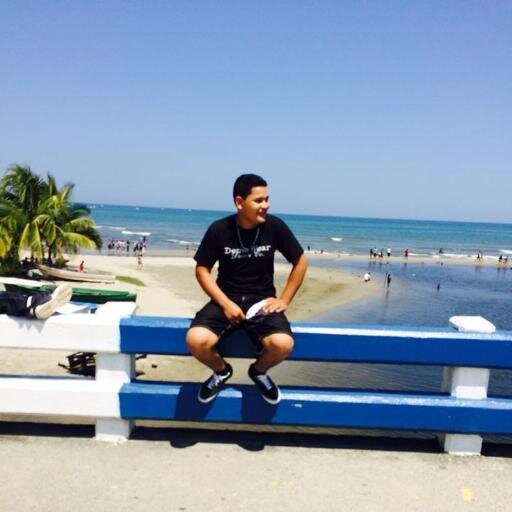 I'm fans of @cristiano.@wizkhalifa and chicagobulls.#follow_me_and_I_follow