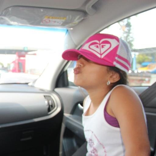 alanisvaleria3's profile picture. 