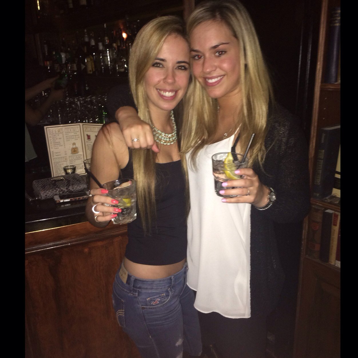 Mariane012's profile picture. no need to stress