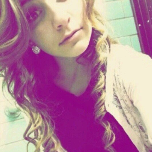 jasminesotelo2's profile picture. follow me