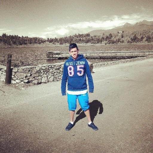 Jugador de la ULA F.C.
insta: Smiguel23