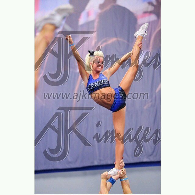 colin kaepernick is my secret husband❤    cheer is dah life❤   turned 18 today  ❤