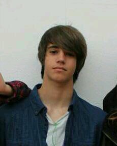 http://t.co/Pu57OiqoUI.RHCP.AWOLNATION. ID.                 Me equivoqué de época, y ahora estoy aquí.       16. Rock.