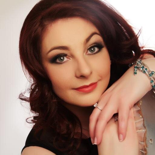 I'm Cassie, a self employed therapist offering a wide range of #Beauty and #massage treatments for men & women #jeunesse distributor #instantlyageless