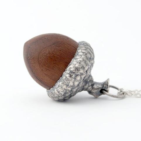 Hello!  I'm Lucie, i make things, most of them are wearable.