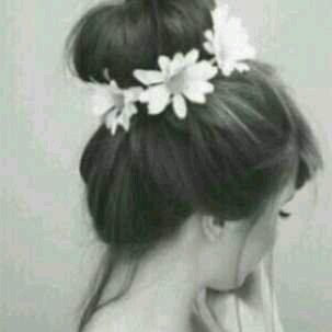 ، کَثيراً مآِ أجد غريبآ أجمل من ألفِ قريبَ                                                                                  k.S.A