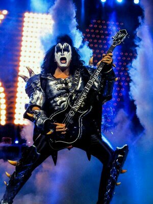 Me gusta el Rock de los 80 y por sobretodo amo a mi hijo..