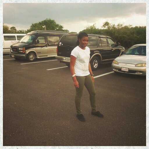 Singer, upcoming Dj, future Music engineer....