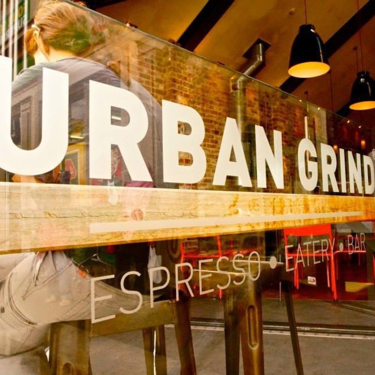 Urban Grind is a cafe and bar in a beautiful building right in the the heart of Wanaka. Serving delicious breakfast, lunch AND dinner - come and visit!