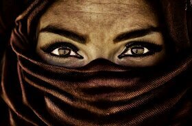 ‏الحمد لله الذي بيده كل شي