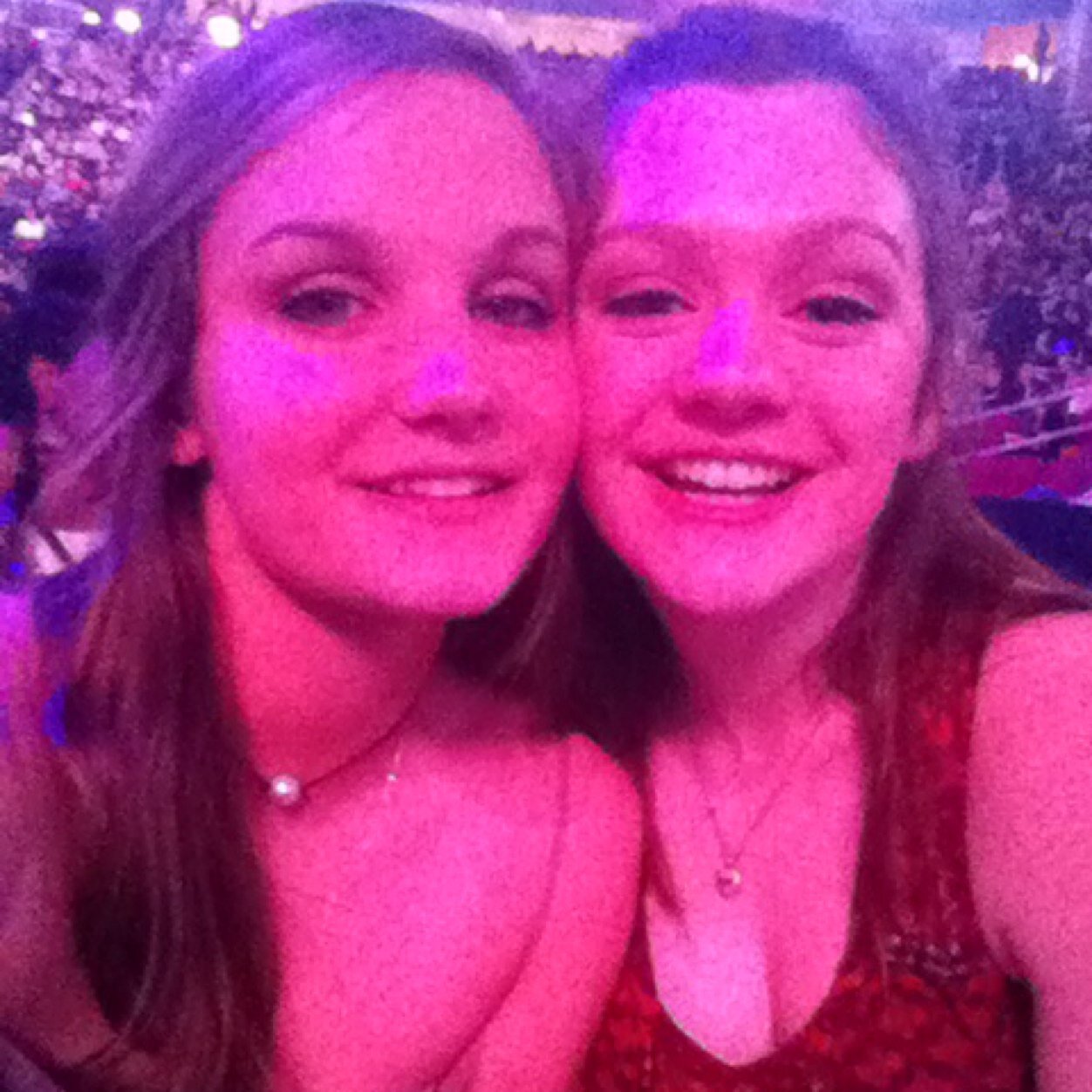 emilyfayesimons's profile picture. 