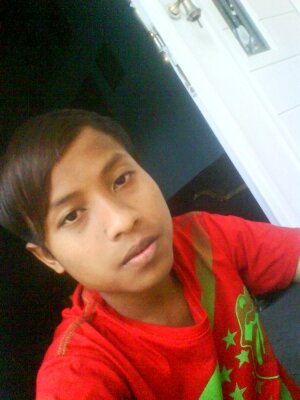 Klick Follow for me, Also me Follback you... Okay. :)