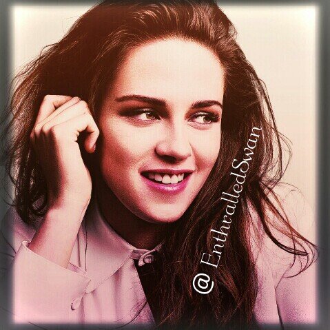 EnthralledSwan's profile picture. I went years burying myself in books and schoolwork. Maybe with @TemptedEdward I can finally start gaining life experiences. #MarriedLife #AH {MCRP}