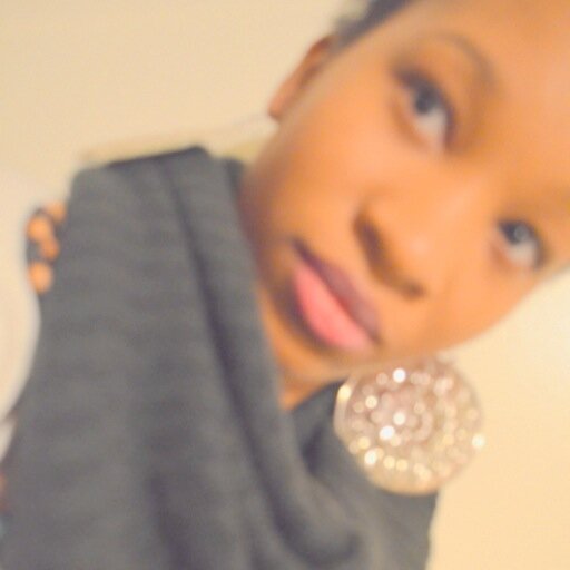 Simone | 19 | NYC | My heart is taken by drama, photography, poetry, fashion & art.
