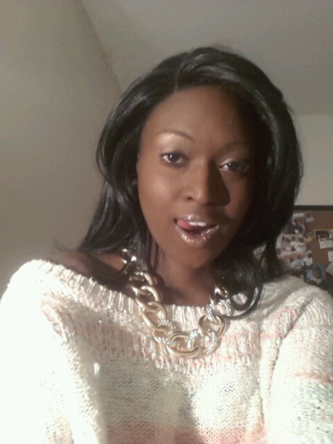 my heart belongs to @money_man_malc #fwyt I get money and live life what else is there to do?