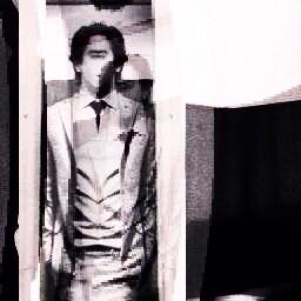 wreck in search of ship | av by @scifecta | header by @internet_faerie | he/they