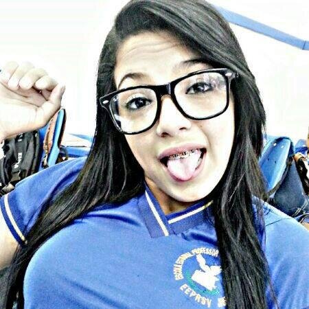 Morena, baixinha, 16 anos, Manaus Am.