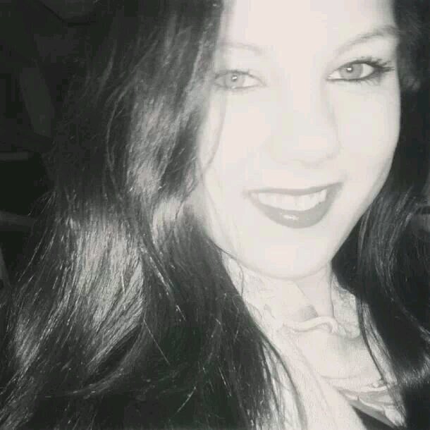 17 jaar ~ deltion college, luchtvaart dienstverlening niveau 4 ~ thaiboks, garuda gym ~ volleybal ♥