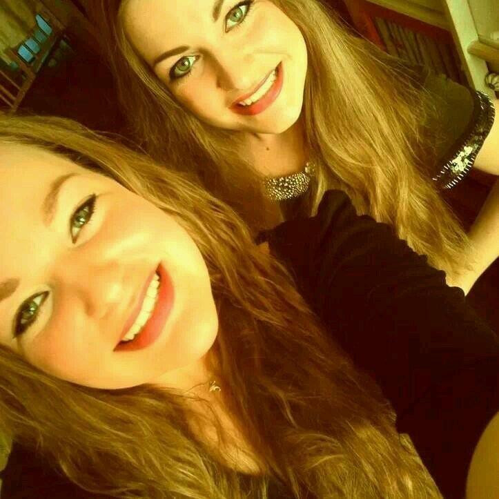 ~ zusje: @ROOMsoesje~ 15 jaar , ~ 4vmbo~ boksing and horse riding 3