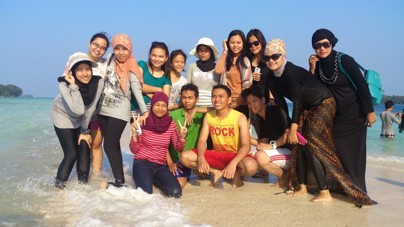 jurnalist, petualang sejati, ordinary people, and ice cream lover