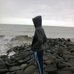 Ari_Gurigurinyo's profile picture. (｡◕‿◕｡) Cowards always avoid the difficulty while brave are always looking for an opportunity in a difficult situation. (｡◕‿◕｡)