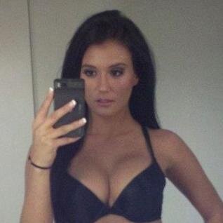 MILF_Hourly's profile picture. Greatest MILF pictures on the Internet, updated hourly! (18+ NSFW!!)