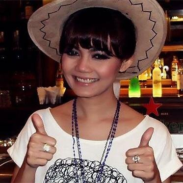 Bersedihlah sebentar, lalu cerialah lebih banyak lagi follow-- OFC Fans Rina Nose @RinaNoseFans