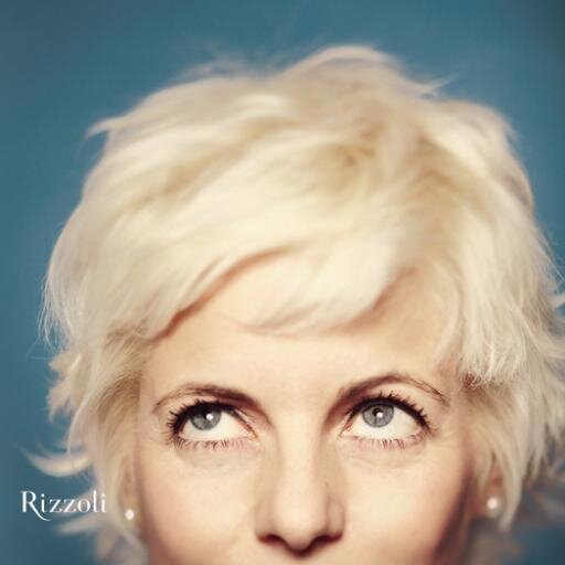 Giornalista combattiva e ironica. Autrice radiofonica e scrittrice.