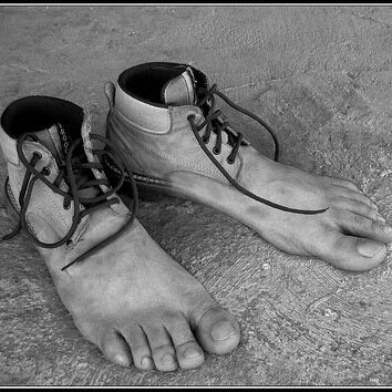 Si tu pasión son los pies,estudias Podologia o eres Podólogo ya,siguenos. Devolvemos el follow.
