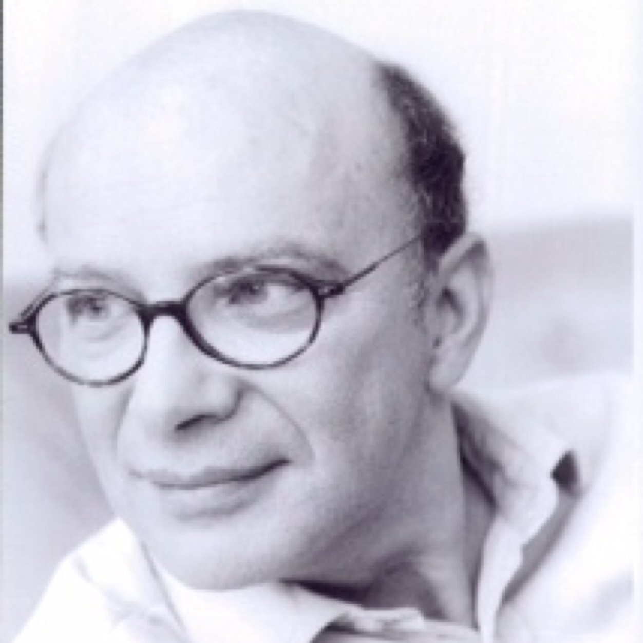 Author of Budapest: Between East and West, Lenin the Dictator. 1946: The Making of the Modern World. REVOLUTION 1989: The fall of the Soviet Empire. Journalist