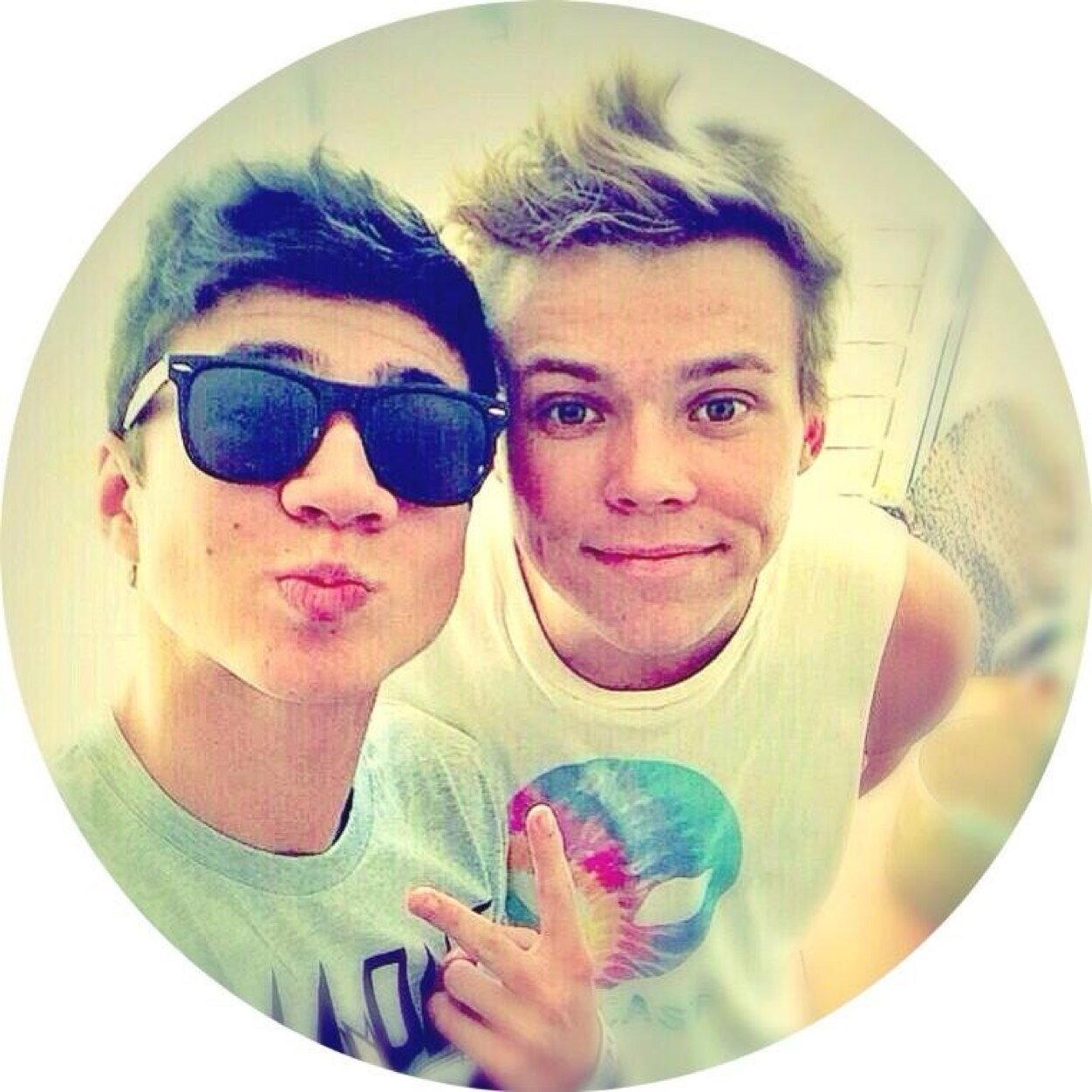 PLEASE FOLLOW @_DemCaliGirls_ @_DemCaliGirls_ @_DemCaliGirls_ @_DemCaliGirls_ || this is also a followback from us ||
