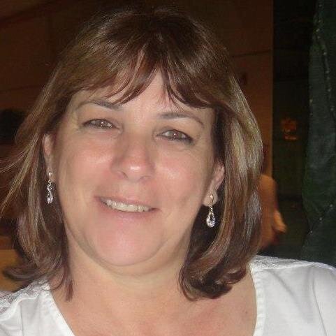 r_savassa's profile picture. Posso ser  exatamente o que voce acha que eu sou... Não mando na sua falta de imaginação.