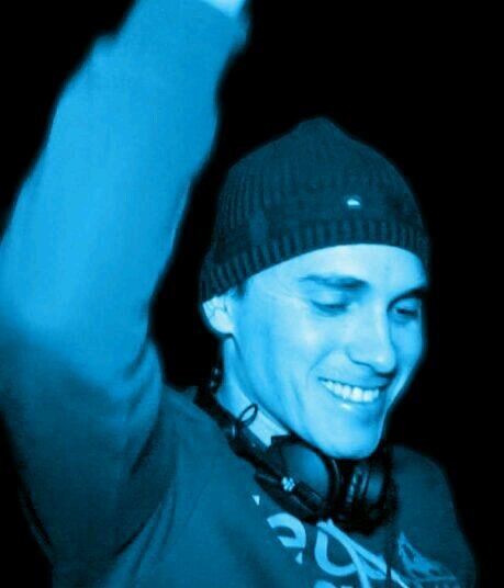 Dj & Producer. Deep House, Techouse, Techno.
http://t.co/KKywhjPgYC   
http://t.co/L3vpeoRiPn